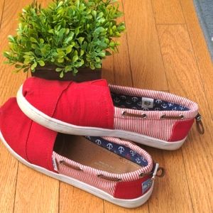 Toms Y3.5 (fits women size 6) Red boat shoes